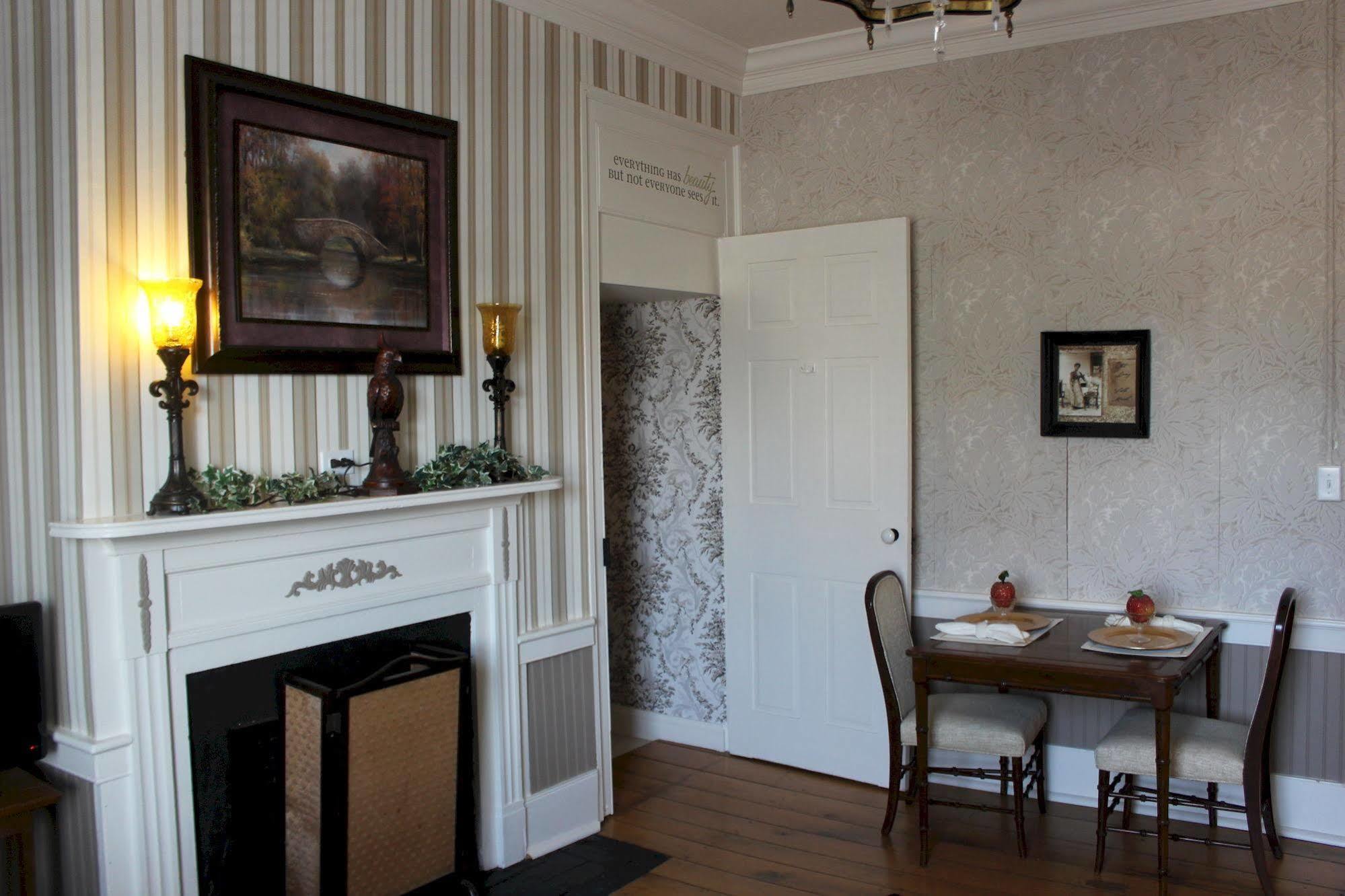 Casselman Inn Grantsville Bagian luar foto