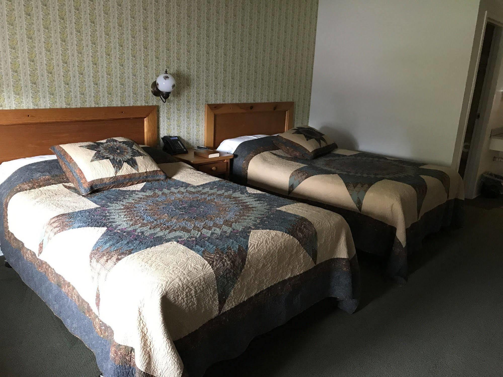 Casselman Inn Grantsville Bagian luar foto