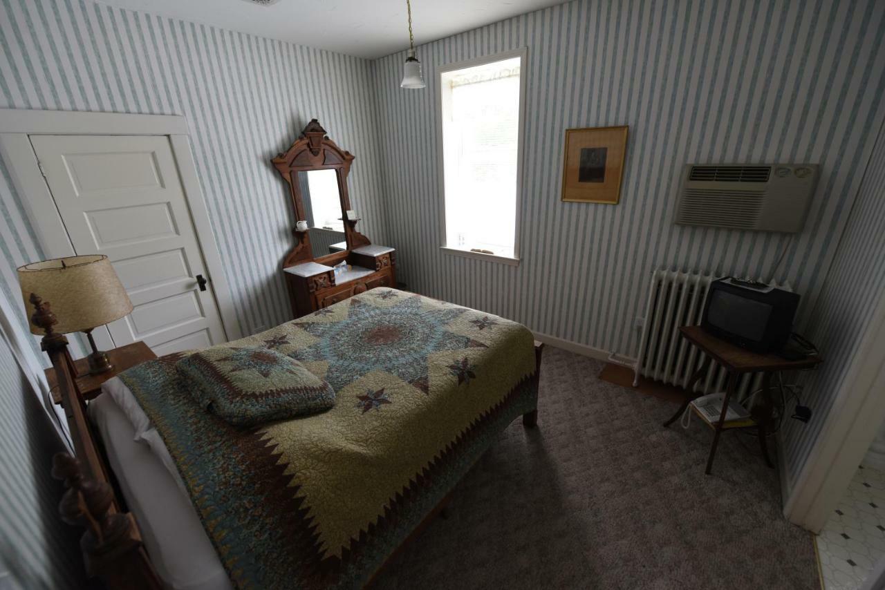 Casselman Inn Grantsville Bagian luar foto